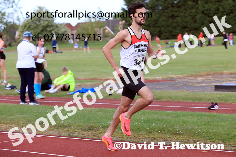 The 3000 metres, 2025 NEGP No 2, Monkton Stadium, Wednesday, May 28th. Photo: David T. Hewitson/Sports for All Pics